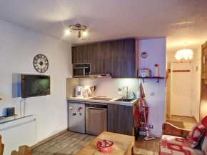 Charmant 3 pièces rénové 30m², accès direct aux pistes, parking couvert, Les Menuires - FR-1-178-388